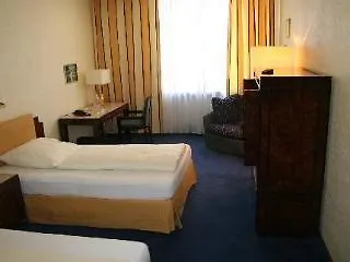 מלון Haus Union 3*